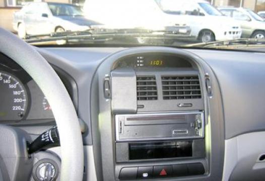 Proclip Kia Cerato 05- center