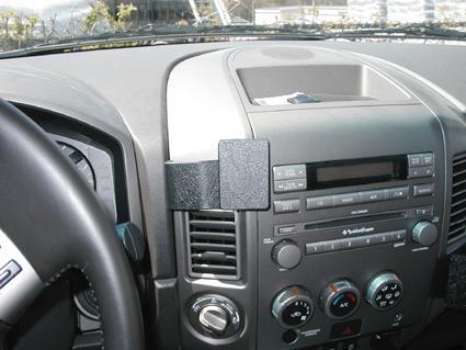 Proclip Nissan Pathfinder 04- center