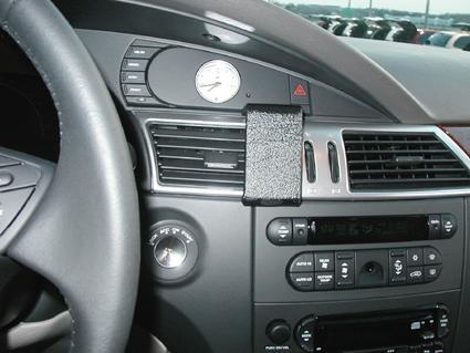 Proclip Chrysler Pacifica 04- center