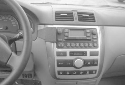 Proclip Toyota Avensis Verso 02-