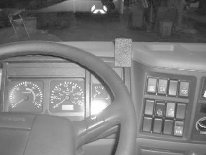 Proclip Volvo FL6 00- center mount