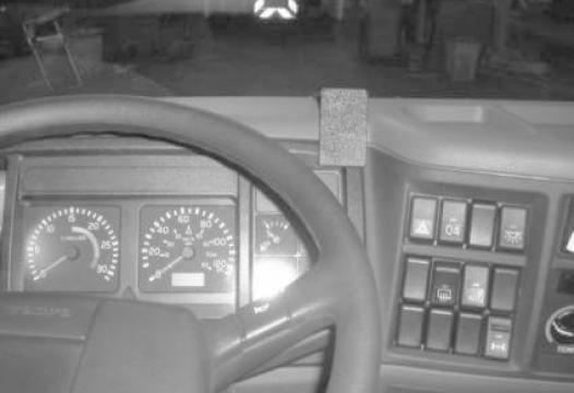 Proclip Volvo FL6 00- center mount