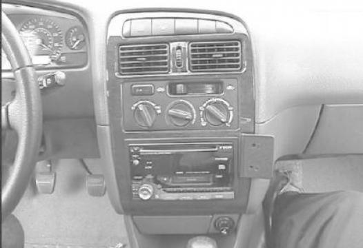 Proclip Toyota Avensis 98-00  angled