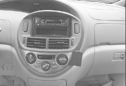 Proclip Toyota Previa 01- angled