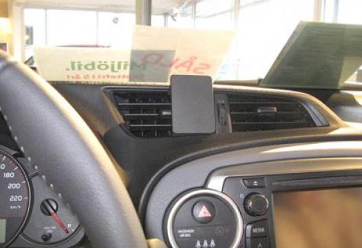Proclip Toyota Yaris 12 - Center mount