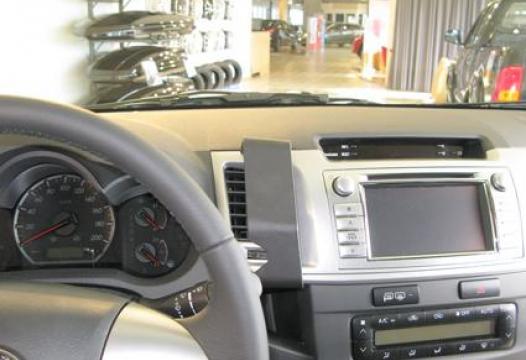 Proclip Toyota HiLux 12- Center mount