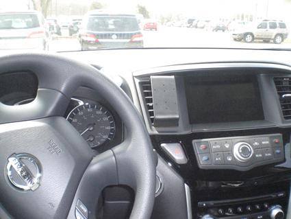 Proclip Nissan Pathfinder 13- center mount