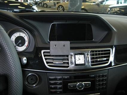 Proclip Mercedes E-class 14- center mount
