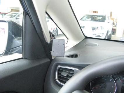 Proclip Kia Carens IV 2014- left mount